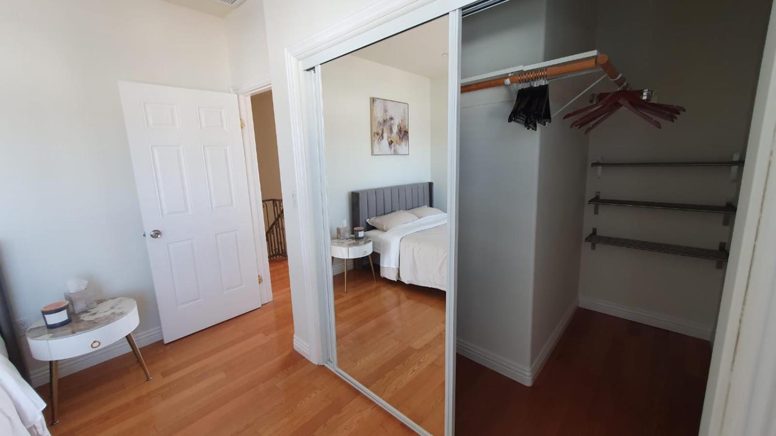 Hotel cápsula 3 Bedroom Hollywood Gem Los Angeles