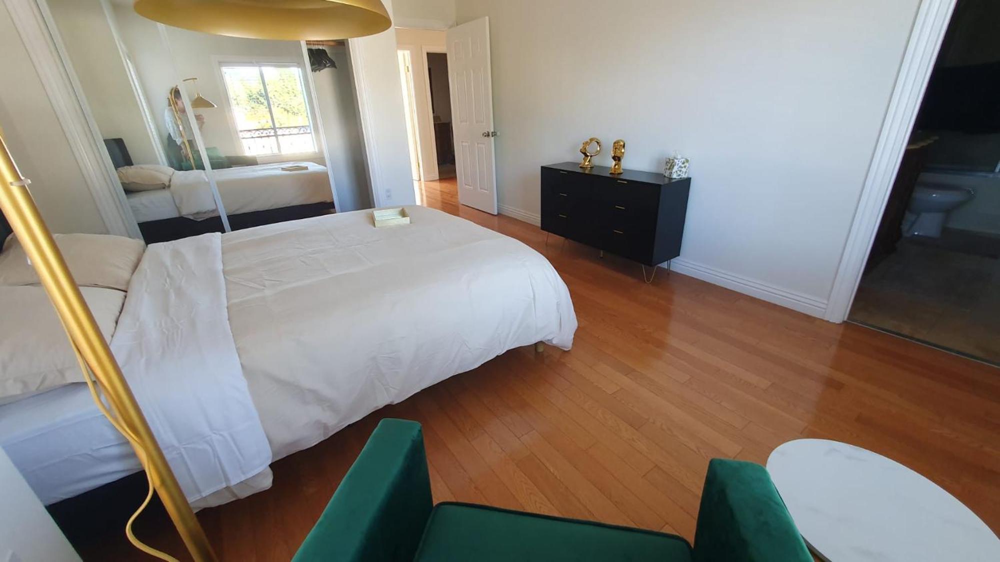 Hotel cápsula 3 Bedroom Hollywood Gem Los Angeles